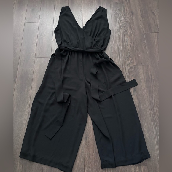 ARITZIA Babaton Black Maximillian Jumpsuit - Picture 8 of 15